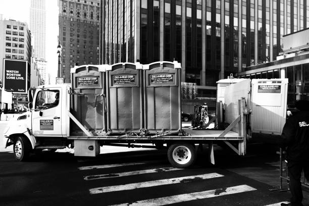 Best Portable restroom trailer rental  in Flence, OR